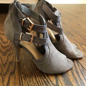 LC Lauren Conrad Grey Open Toe Heels